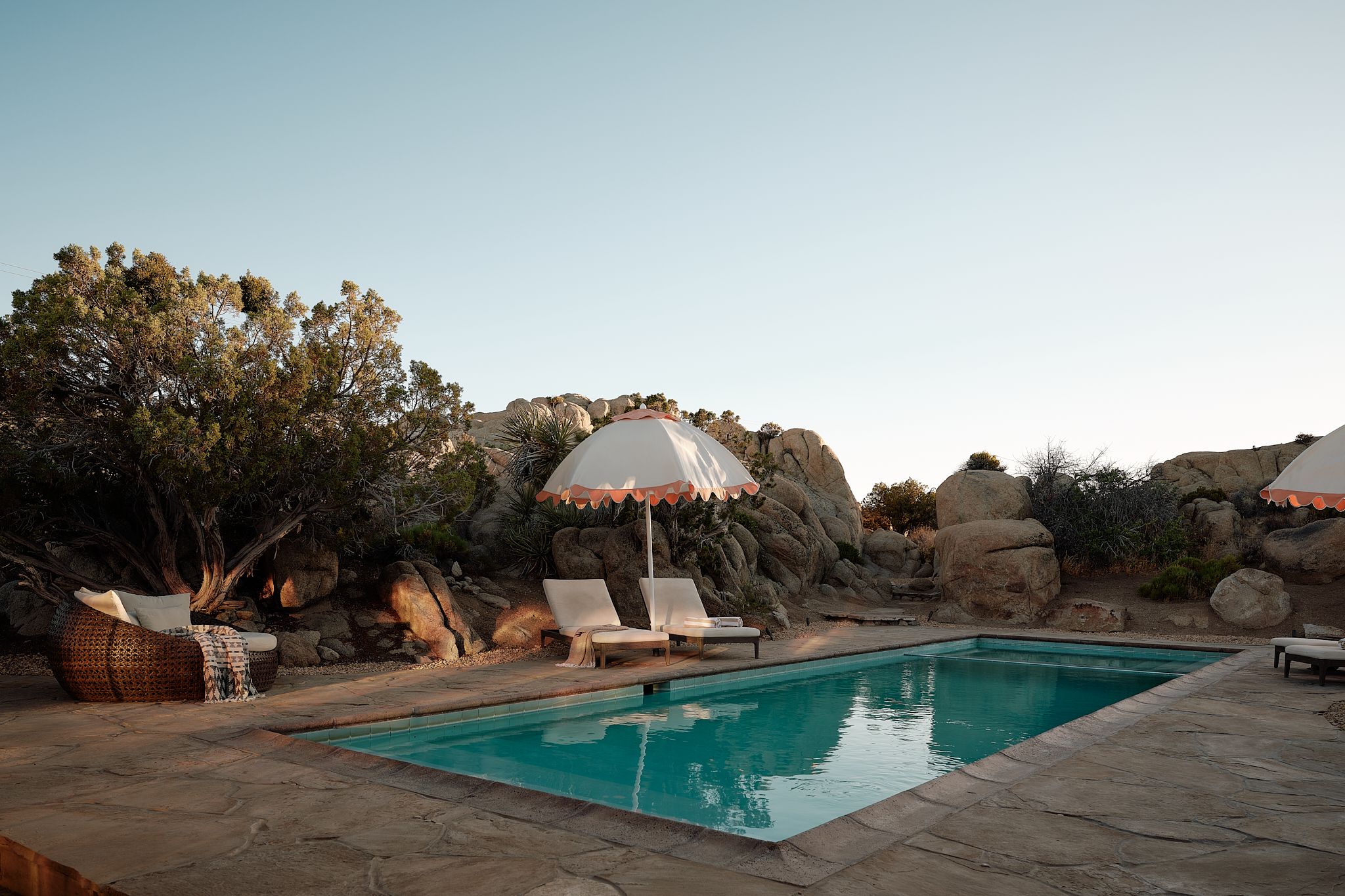 The pool, set in boulders